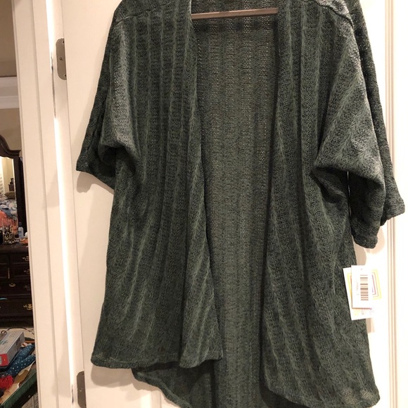 Lularoe Lindsay Kimono - Picture 2 of 3